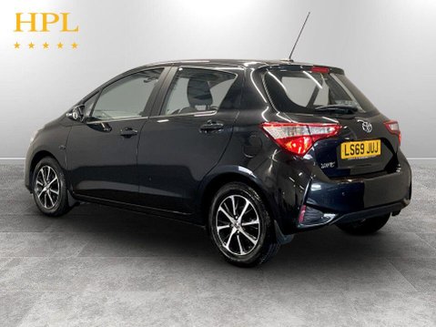 Toyota Yaris 1.5 VVT-i Icon Tech Hatchback 5dr Petrol CVT Euro 6 (111 ps) Air Con - Allo 5
