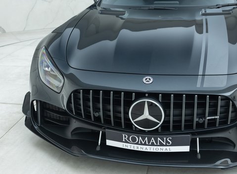 Mercedes-Benz AMG GT R PRO 28