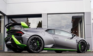 Lamborghini Huracan STO 3
