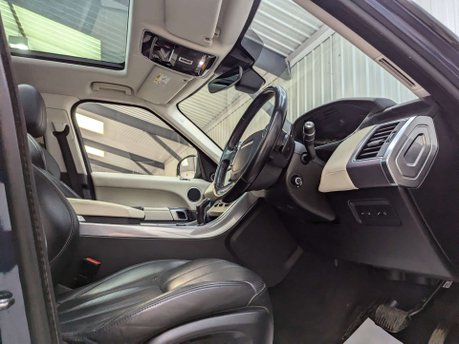 Land Rover Range Rover Sport 3.0 Range Rover Sport HSE SDV6 Auto 4WD 5dr 50