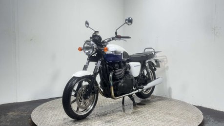 Triumph Bonneville 2014 T100 GREAT CONDITION ONLY 7K ICONIC MODERN CLASSIC 865CC 6