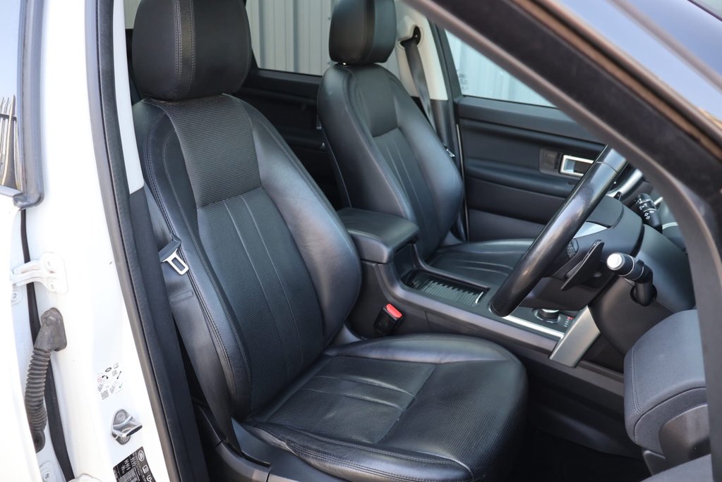 Land Rover Discovery Sport TD4 HSE 7 seater with Full Land Rover History  Black pack/alloys  pan roof  16