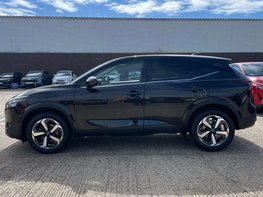 Nissan Qashqai 1.3 Qashqai N-Connecta DiG-T MHEV 5dr 11