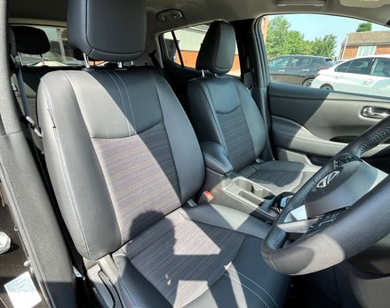 Nissan LEAF Leaf N-Connecta Electric 110Kw 39kWh (AUTOMATIC) 5dr 76
