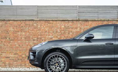 Porsche Macan Turbo 27