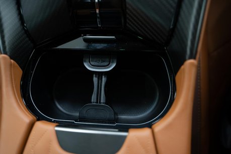 Aston Martin DB12 4.0 V8 Coupe 2dr Petrol Auto Euro 6 (s/s) (680 ps) 10