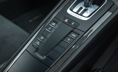 Porsche 911 GT2 RS Weissach (991) 32