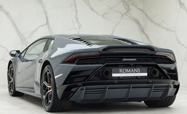 Lamborghini Huracan LP640-4 EVO 3