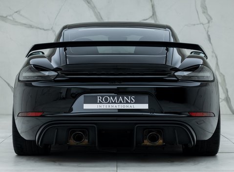 Porsche Cayman GT4 (718) 5