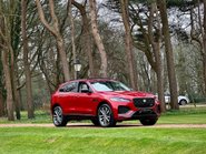 Jaguar F-Pace R-DYNAMIC BLACK 13