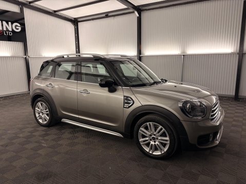Mini Countryman 1.5 Cooper Exclusive Steptronic Euro 6 (s/s) 5dr 55