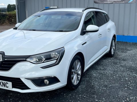 Renault Megane 1.5 Blue dCi Play Sport Tourer Euro 6 (s/s) 5dr 55