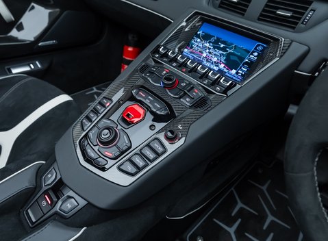 Lamborghini Aventador SVJ LP 770-4 ROADSTER 24