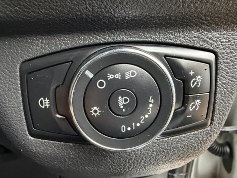 Ford Transit Courier 1.5 TDCi Panel Van 4dr Diesel Manual L1 Euro 5 (75 ps) 32