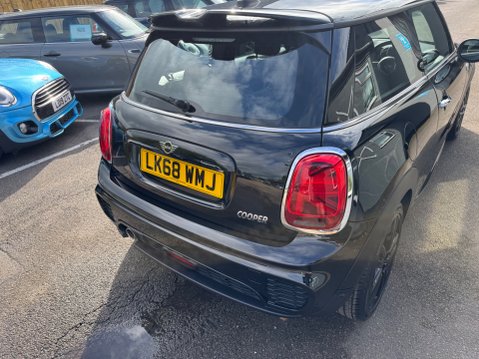 Mini Hatch COOPER 15
