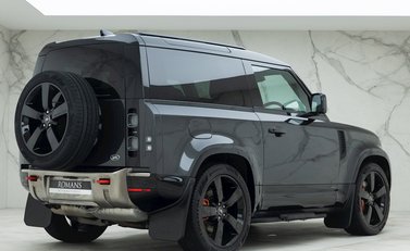 Land Rover Defender 90 X D300 7