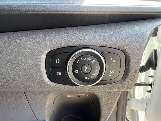 Ford Transit Custom SWB L1H1 Low Roof Trend 300 Air Con Sensors EURO 6 NO VAT 43