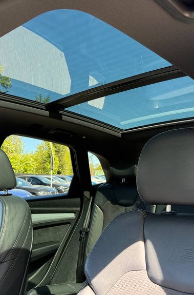 Audi Q5 TDI QUATTRO S LINE - PANORAMIC SUNROOF -TECH PACK -VIRTUAL COCKPIT 