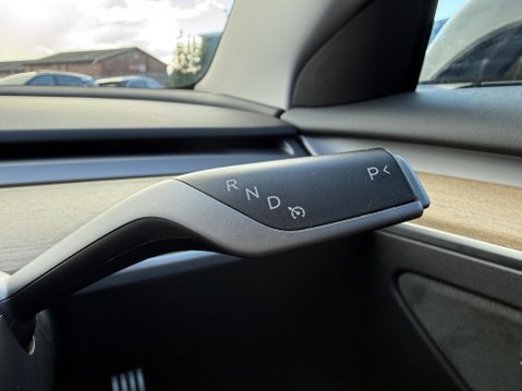 Tesla Model 3 (Dual Motor) Performance Saloon 4dr Electric Auto 4WDE (Performance Upgrade 35