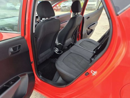 Hyundai i10 1.2 SE Hatchback 5dr Petrol Auto Euro 6 (87 ps) 26