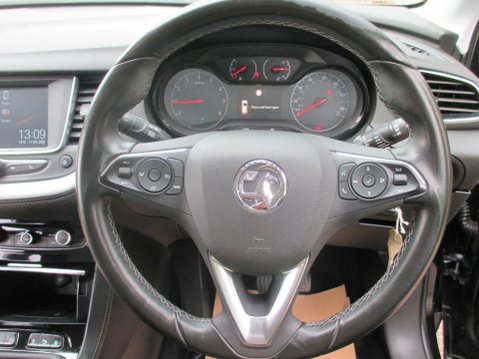 Vauxhall Grandland X 1.2 Turbo SE Euro 6 (s/s) 5dr 18