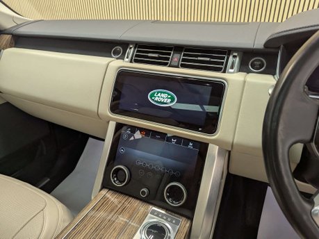 Land Rover Range Rover 3.0 Range Rover Vogue D MHEV Auto 4WD 5dr 53