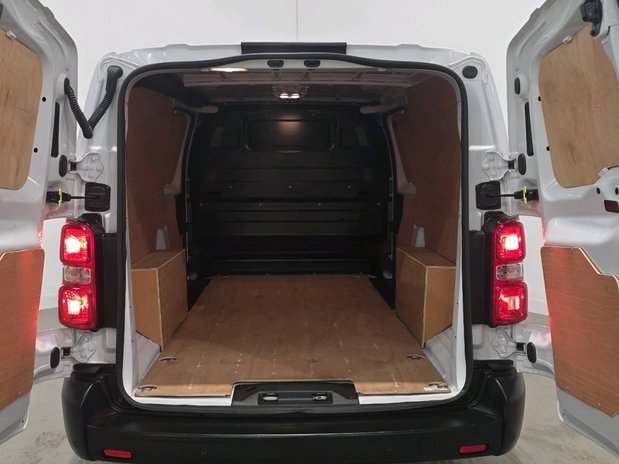 Vauxhall Vivaro VIVARO XL DIESEL 2.0 Turbo D 145 Prime H1 Van 11