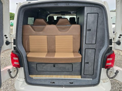 Volkswagen Campervan Summers Day Campers 10