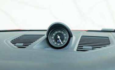 Porsche 911 Carrera 4 (992) 18