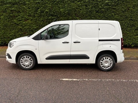 Vauxhall Combo 1.5 Turbo D 2300 Sportive L1 H1 Euro 6 4dr 4