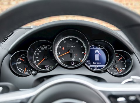 Porsche Cayenne Turbo 14
