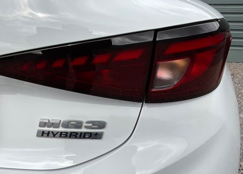 MG MG3 1.5 HYBRID+ SE 10