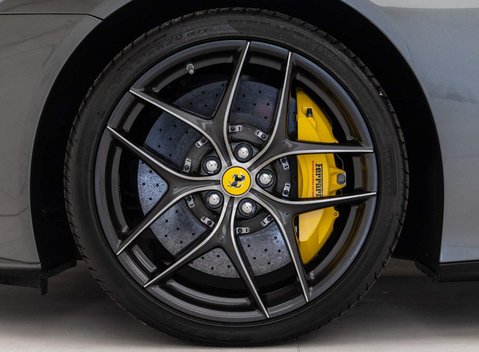 Ferrari F12 Berlinetta 18