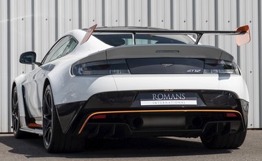 Aston Martin Vantage GT12 3
