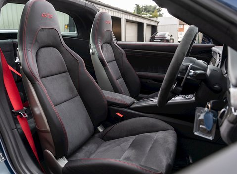 Porsche 911 Targa 4 GTS (991.2) 14