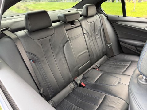 BMW 5 Series 2.0 520d M Sport Auto Euro 6 (s/s) 4dr 38
