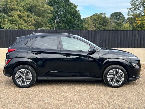 Hyundai KONA PREMIUM 7