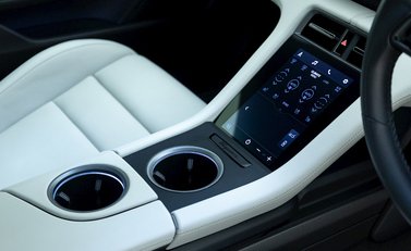 Porsche Taycan 4S 22