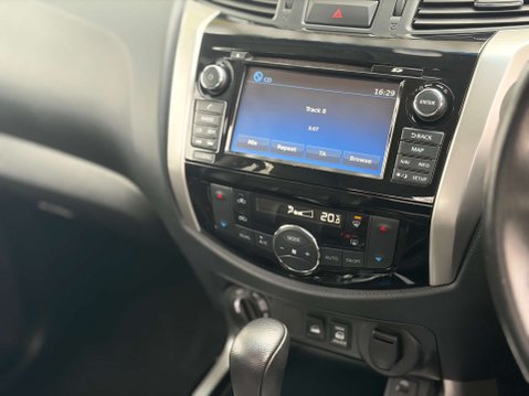 Nissan Navara 2.3 Navara Tekna dCi Auto 4WD 5dr 21