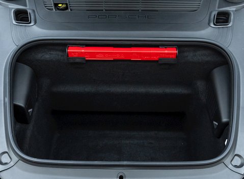 Porsche Cayman GT4 RS (718) 46