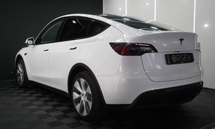 Tesla Model Y LONG RANGE AWD Now with GROK AI 1 Owner Comfort Suspension Pano roof VAT Q 3
