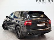 Porsche Cayenne 4.8 GTS SUV 5dr Petrol Tiptronic S AWD (332 g/km, 405 bhp) 5