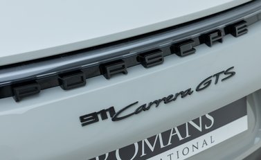 Porsche 911 Carrera GTS (992) 27