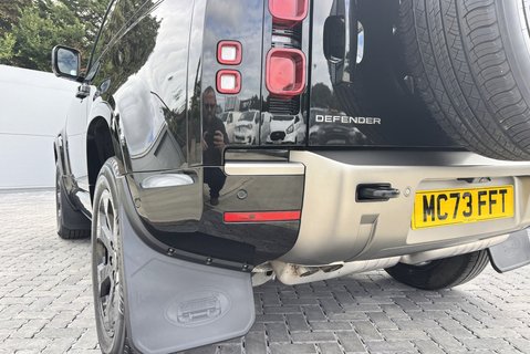 Land Rover Defender 90 D300 Hard Top X-Dynamic HSE 22