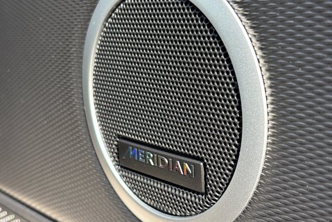 Land Rover Discovery D300 Commercial Dynamic HSE 28