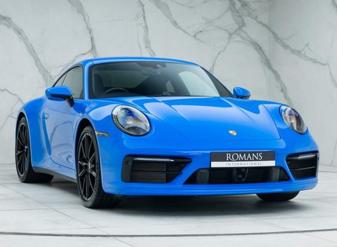 Porsche 911 Carrera (992) 6