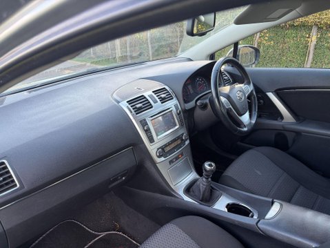 Toyota Avensis 2.0 D-4D Icon Euro 5 4dr 9