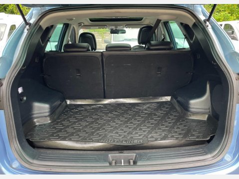 Hyundai ix35 1.7 CRDi Premium SUV 5dr Diesel Manual Euro 5 (s/s) (115 ps) 16