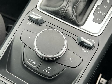 Audi Q2 TFSI SE 27