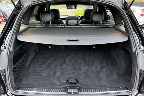 Mercedes-Benz GLC GLC 220 D 4MATIC AMG LINE PREMIUM - TWO OWNERS - PANORAMIC SUNROOF 52